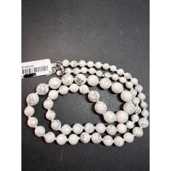 NEW howlite graduated knotted necklace with sterling silver clasp - Picture 6 of 13